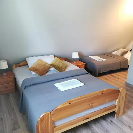 Dom Nocleg ze śniadaniem 2*