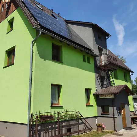 Dom Bed & Breakfast 2*