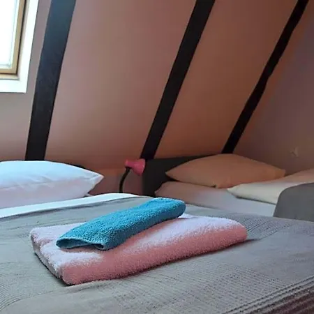 Bed & Breakfast Dom 2*